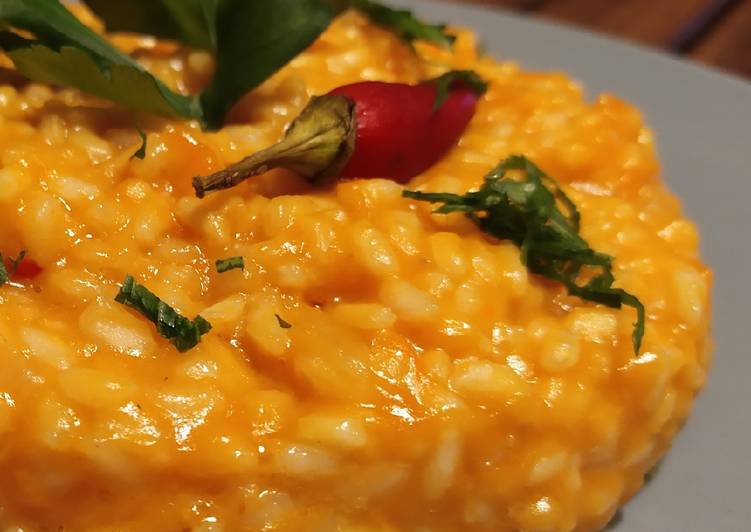 Simple Way to Prepare Qualsiasi sera della settimana Risottino alla zucca 🎃 ✨