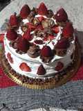 Torta capuchino con chantilly y frutillas 🍓😋😋