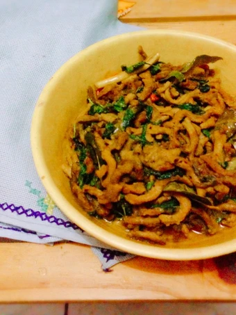 Cara Mudah Menyiapkan Resep ❂ 19) Usus ayam bumbu kuning kemangi. #BikinRamadanBerkesan yang Sempurna Anti Ribet, Lezat