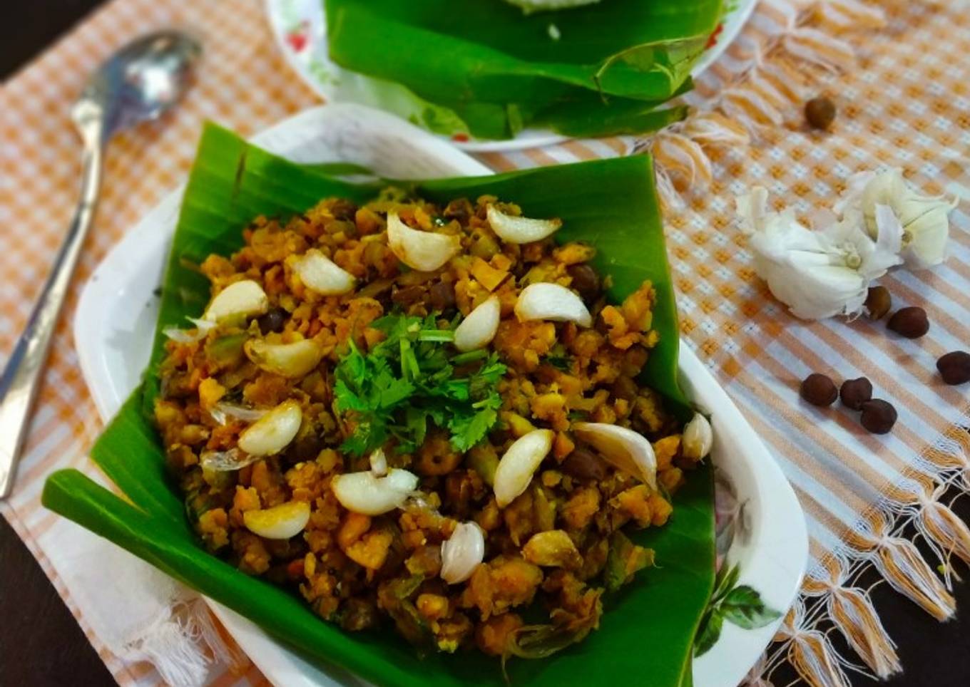 Fried garlic raw banana poriyal with rice