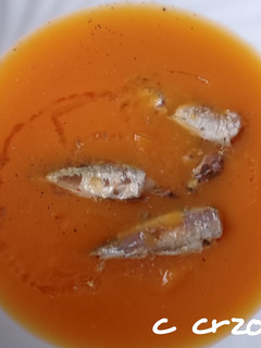 Una foto de Crema de calabaza y calabacín