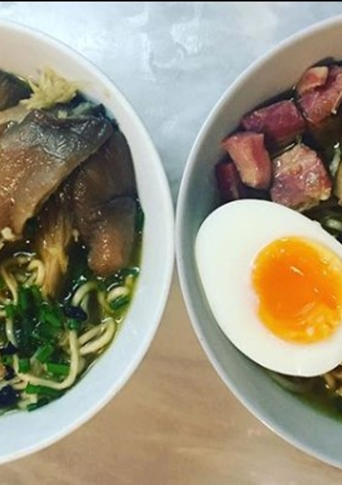 Foto de Ramen de cogumelos e bacon