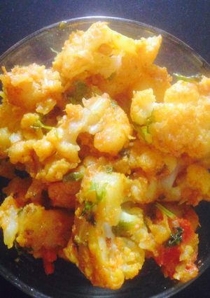 A picture of Gobi aloo.