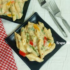 A picture of Penne pasta in healthy way.