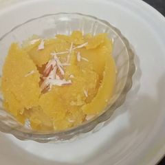 A picture of Semolina Halwa.