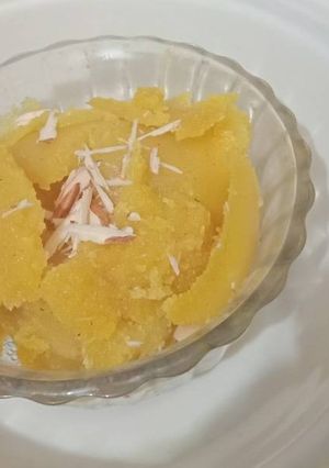 A picture of Semolina Halwa.