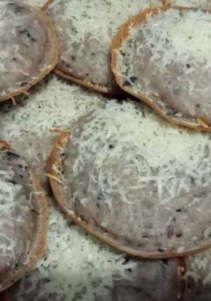 Foto resep Apem Tape Ketan Hitam dg topping Keju parut