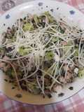Insalata di polpo con patate, sedano e scaglie di parmigiano