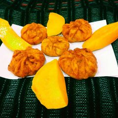 A picture of Aam Kachori.
