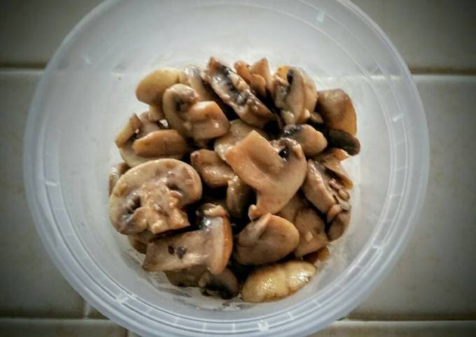 3 Ingredient Sautéed Mushrooms