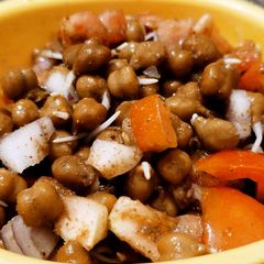 A picture of Black chickpea sprouts salad.