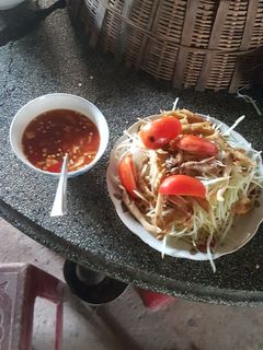 Hình của món Gỏi đu đủ thái chay.
