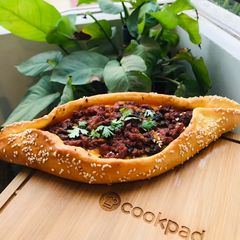 A picture of Mince Khachapuri.