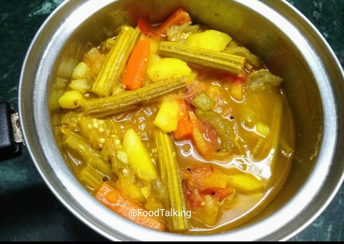 Drumsticks Curry With Veggies/Chhuin Santula