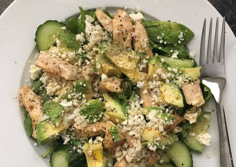 Step-by-Step Guide to Make Any-night-of-the-week Healthy Chicken and Spinach Salad