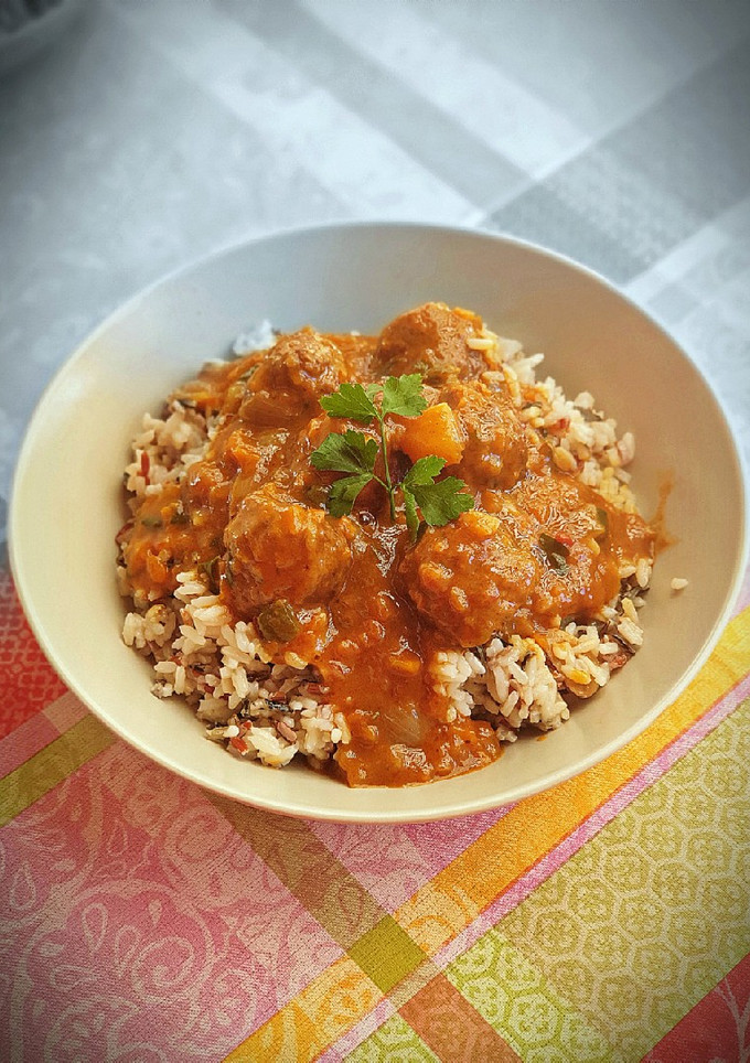 Una foto de Albóndigas con tomate 'a mi manera'