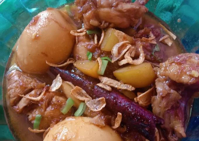 Resep Semur ayam telur yang Enak Banget