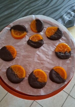 Une photo de Oranges confites chocolat 🍊
