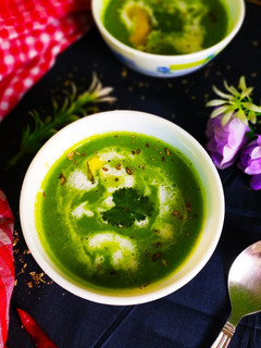 A picture of Cream of Spinach Soup.