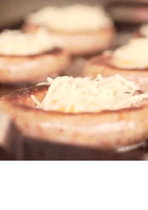 Una foto de Rosca de Salchichas Parrillera con Huevo y Queso