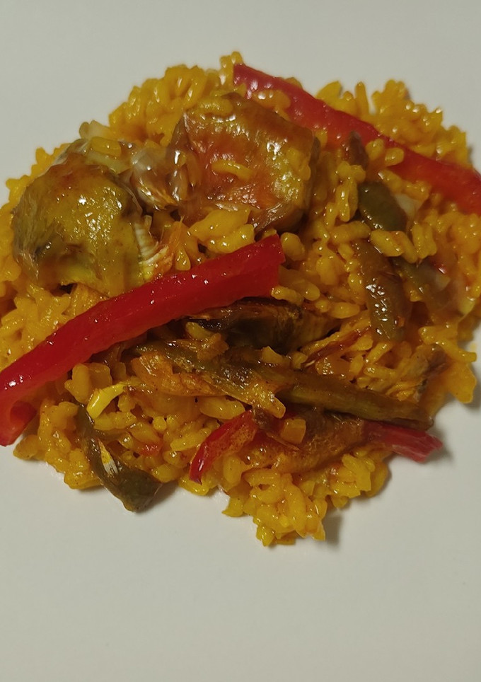 Una foto de Arroz con alcachofas, pimiento y judías