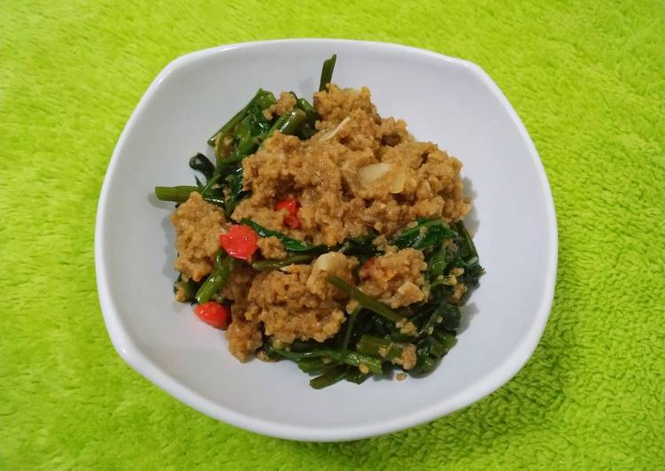 Tumis Kangkung Oncom