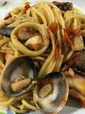 Spaghetti con Vongole e Tentacoli di Calamari
