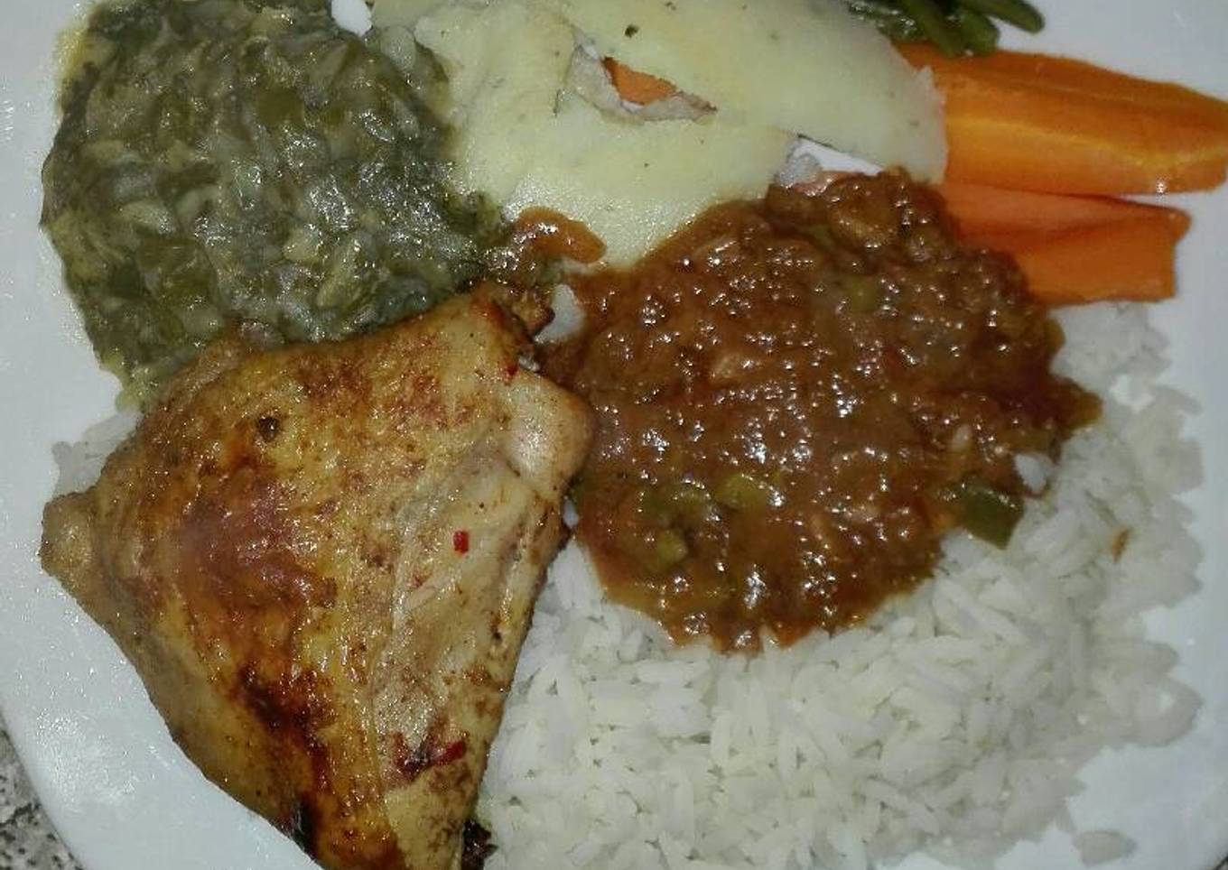 Spinach and tomato relish
