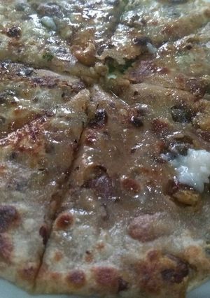 A picture of Mixed Sprouts Parantha.