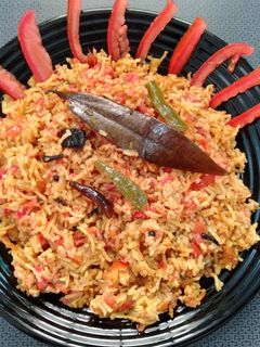 સાઉથ ઇન્ડિયન ટોમેટો રાઈસ (South Indian Tomato Rice Recipe In Gujarati) રેસીપી મુખ્ય ફોટો