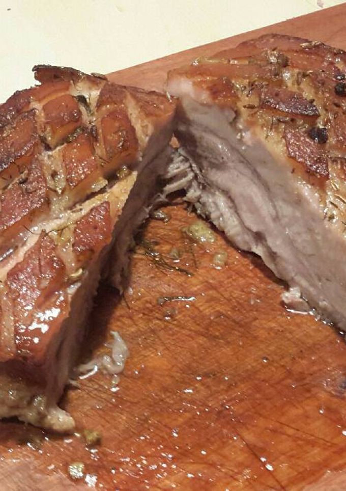 Una foto de Panceta al horno con aromas anisados (pork belly)