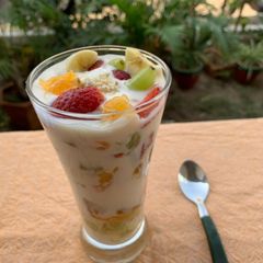 A picture of Fruit cream delight.