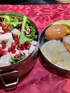 省時便當:香煎鯖魚&生菜沙拉 的食譜成品照片