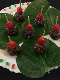 A picture of Crunchy paan balls.