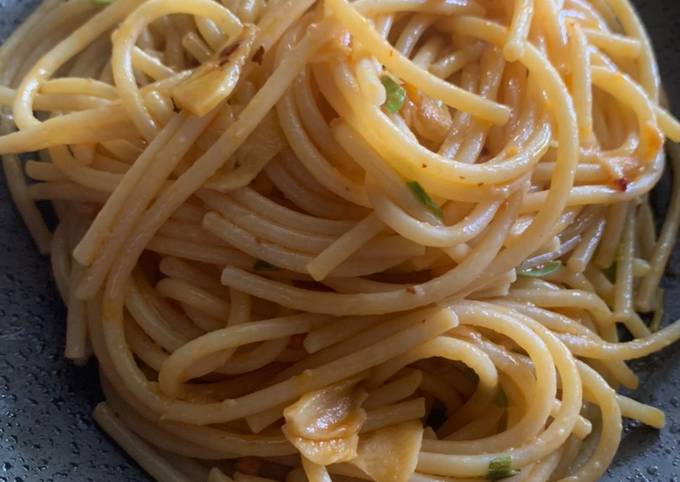 Spaghetti Chili Crisp