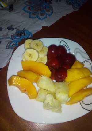 A picture of Fruit platter.