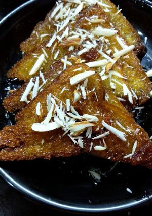 A picture of Shahi tukde.