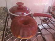 Una foto de budín en savarin