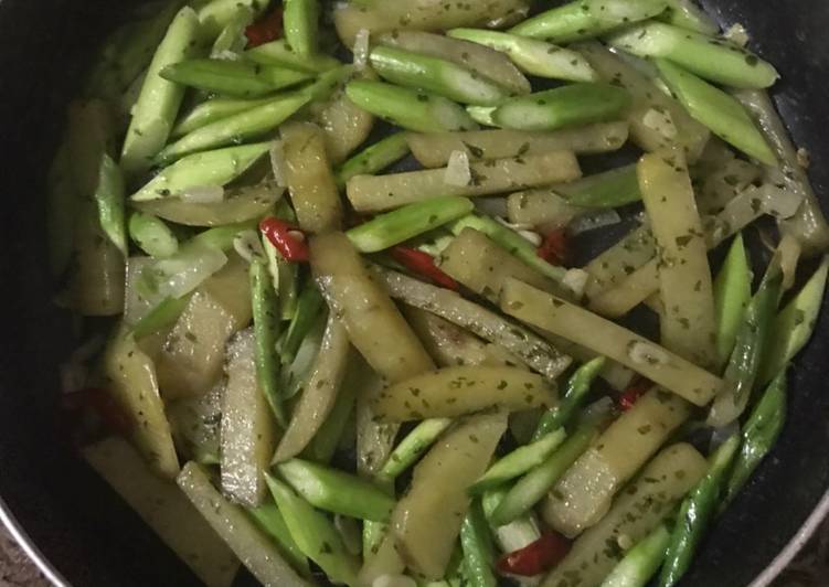 Resep Tumis Asparagus Kentang, Lezat