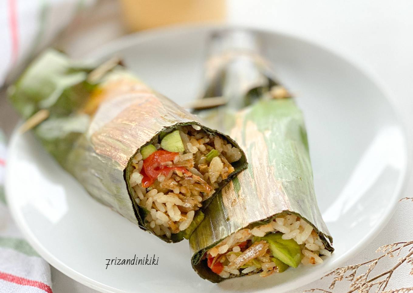 Nasi liwet bakar isi teri pete