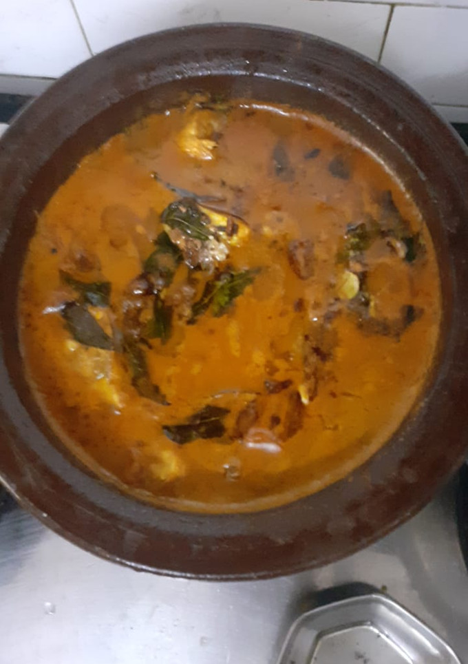 மண் சட்டி நெய் மீன் குழம்பு(nei meen kulambu recipe in tamil) செய்முறை முக்கிய புகைப்படம்