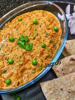 A picture of Khus Khus Matar Curry (Poppy Seeds Green Peas Curry) !!.