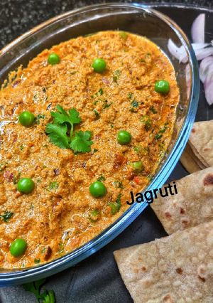 A picture of Khus Khus Matar Curry (Poppy Seeds Green Peas Curry) !!.