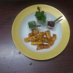 A picture of Papad paneer pakoda.