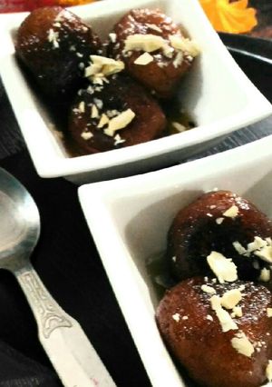 A picture of Sweet potato Gulab jamun.