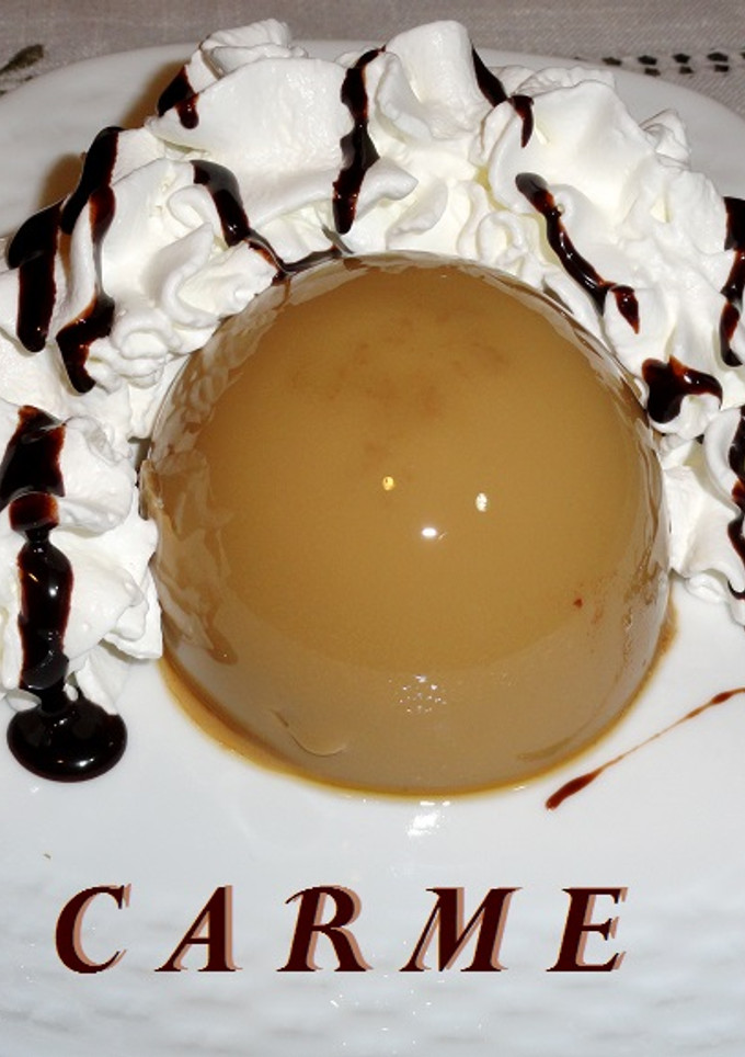 Una foto de Cúpula de flan de café y chocolate