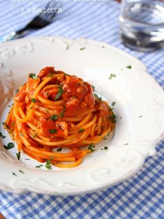 A picture of Sausage and Bacon Tomato Sauce Pasta.