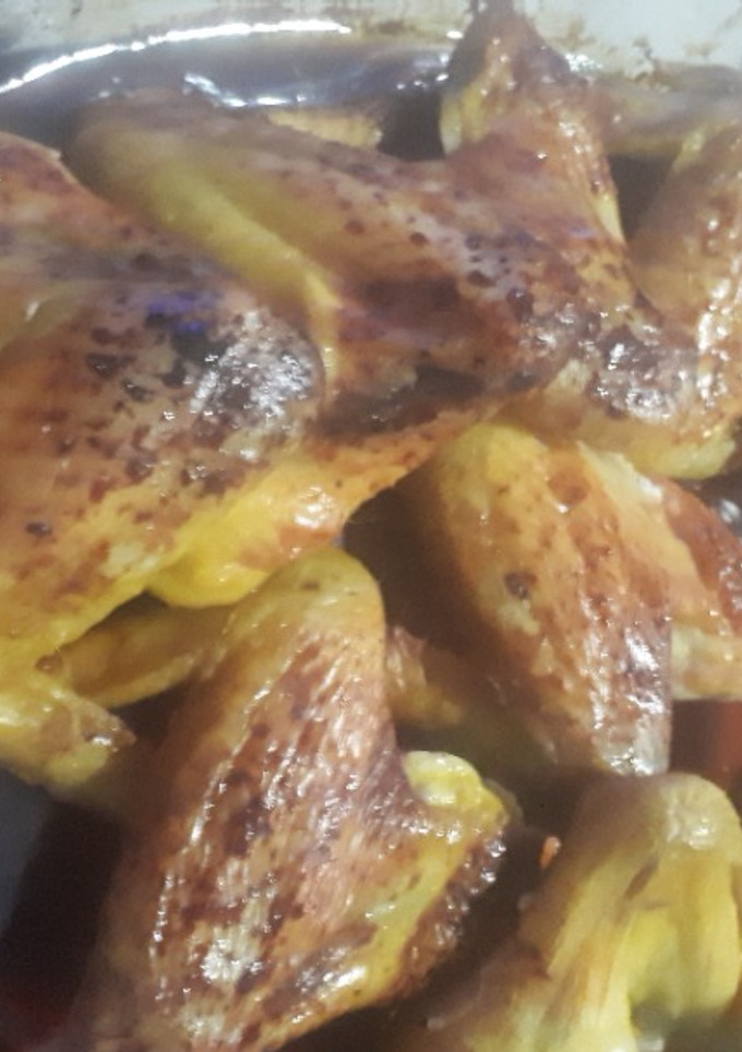 Una foto de Alitas de pollo con soja y miel