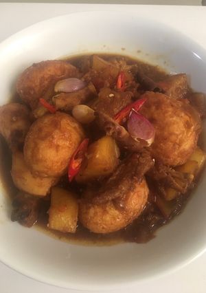 Foto resep Ayam semur telor kentang