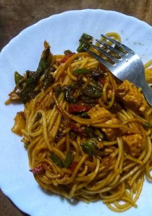 A picture of Vegetables and paneer chowmein.
